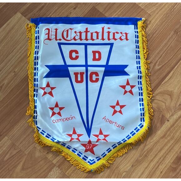 Vintage Club Deportivo Universidad‎ Católica Soccer Banner - Picture 1 of 2